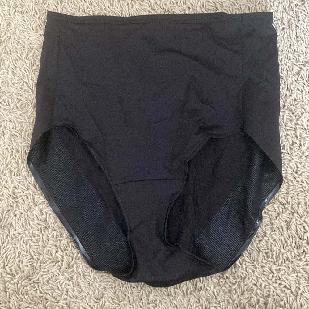 SOMA retro brief black